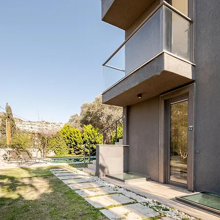 Luxury 4br Yalikavak With Private Pool Garden * Бодрум