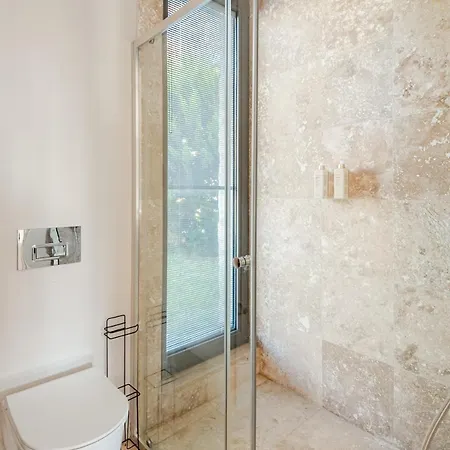 Luxury 4br Yalikavak With Private Pool Garden * Бодрум