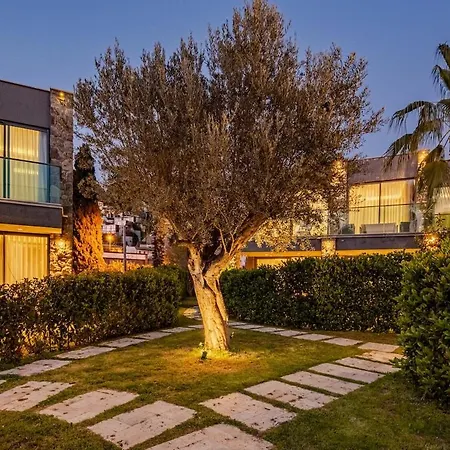 Luxury 4br Yalikavak With Private Pool Garden * Бодрум
